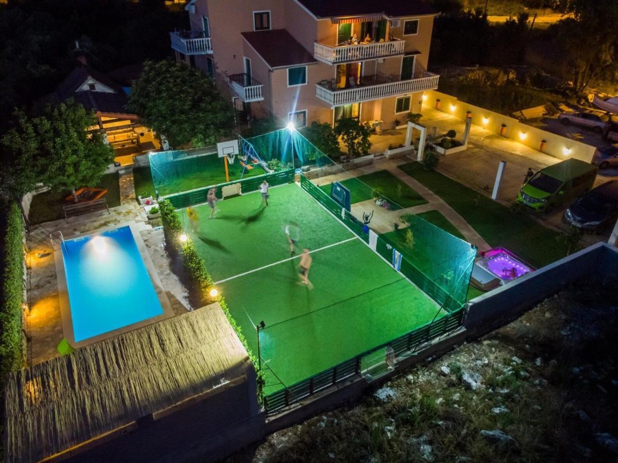 Apartments Mirko Seget Vranjica Exterior photo