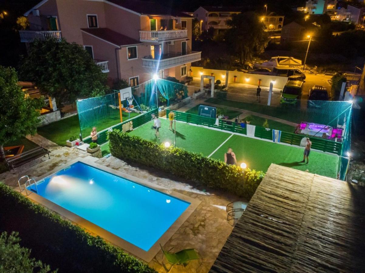 Apartments Mirko Seget Vranjica Exterior photo