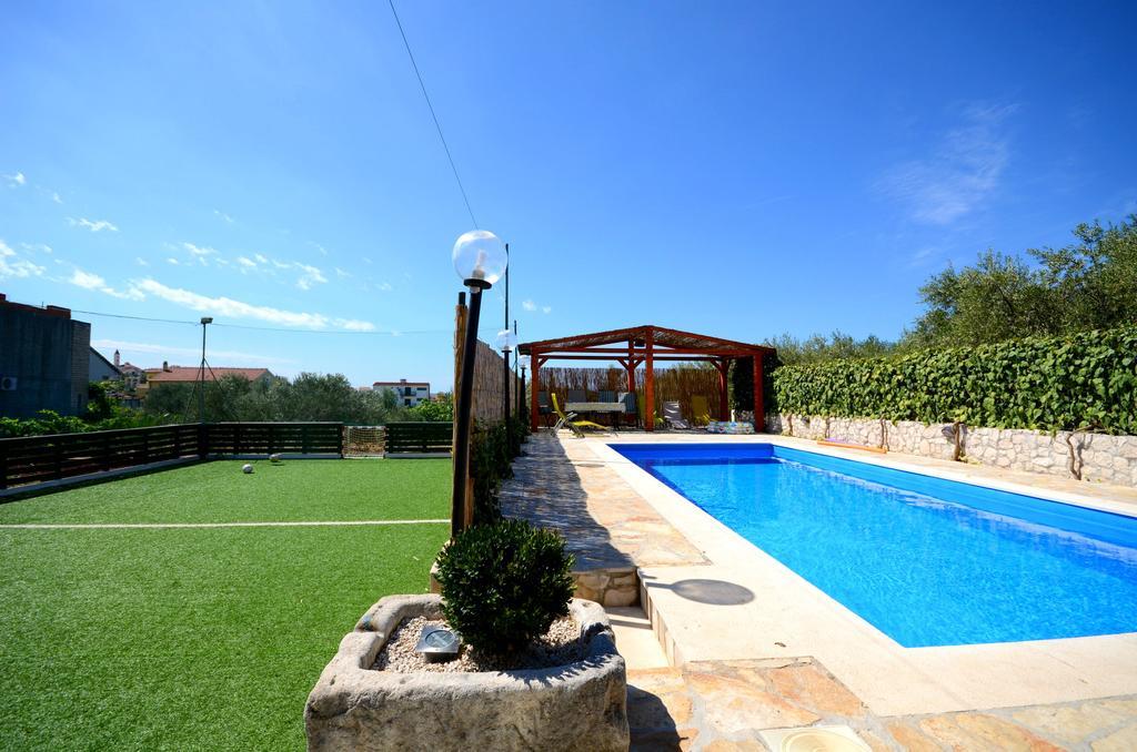 Apartments Mirko Seget Vranjica Exterior photo